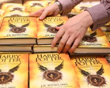 Фанаты в восторге от ожидания: история Гарри Поттера продолжается — выходят новые книги