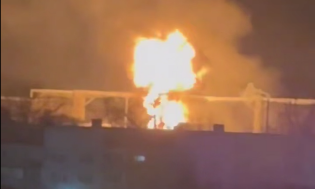 Рой дронов завдав найсильнішого удару по нафтобазі