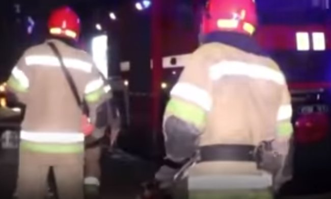 Украинские пожарные, фото: Скриншот из видео YouTube