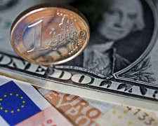 Доллар и евро упали в цене: курс валют на 8 июня