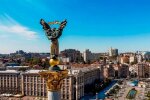 Відвідувачі на маркеті локальних брендів у Києві до Дня міста