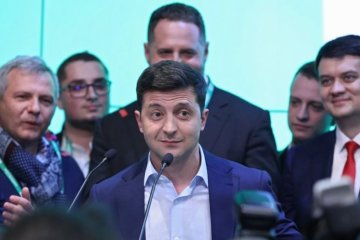Первые 100 дней пребывания у власти Владимира Зеленского. К этой дате принято делать какие-то выводы о политике нового главы государства.