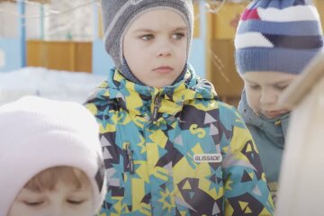 Діти, скріншот із YouTube