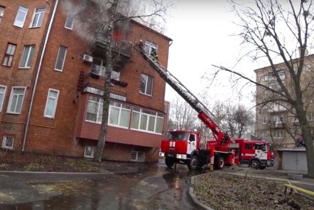 Пожар в Харькове. Фото: скриншот YouTUbe