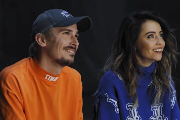 Позитив і Надя Дорофєєва.  Фото: скріншот YouTube-відео