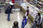 Підлітки з шампурами напали на магазин у Житомирі