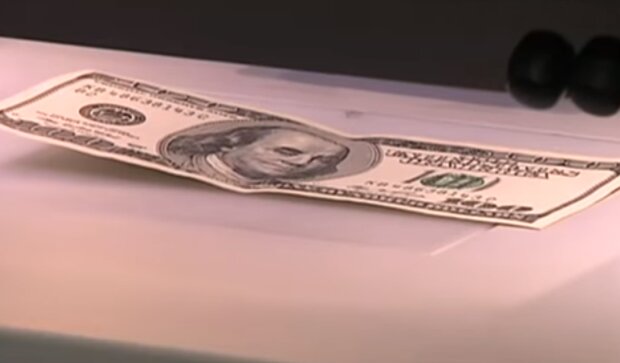 Доллар Фото: скриншот YouTube-видео
