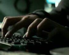 Взломал аккаунты Гейтса, Маска, Безоса и Обамы: копы задержали ушлого хакера – ему всего 17 лет