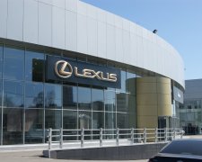 Новинка от Lexus: представлен первый минивэн бренда
