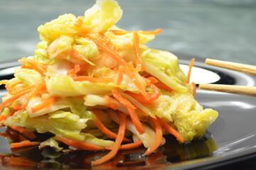 Маринованная пекинская капуста, фото: youtube.com