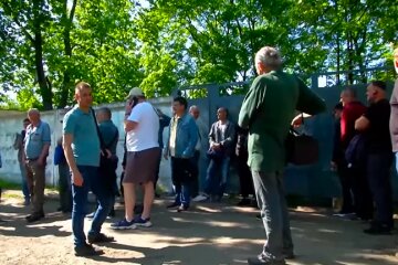 Черга у ТЦК. Фото: YouTube