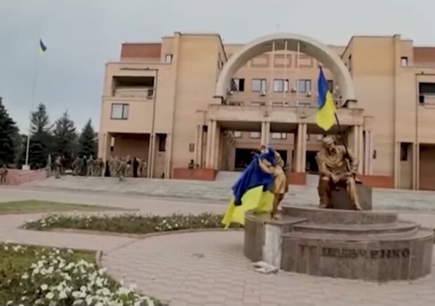 Флаги Украины. Фото: скриншот YouTube-видео