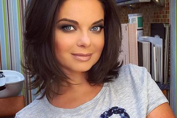 Обвисшие "тюльпаны": Наташа Королева так прогнулась, что все засветила