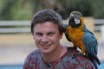 Дмитрий Комаров женился: первое фото его невесты-танцовщицы