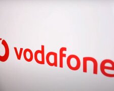 Vodafone дает абонентам три пакета услуг за 1 копейку. Фото: YouTube, скрин