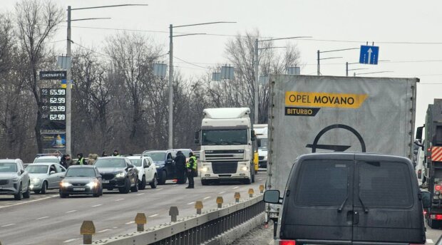 Бронь від мобілізації, скасування броні, військовозобов'язані. Фото: Стіна