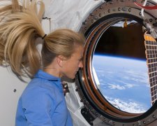 NASA назвала цену билетов в космос: что входит в экскурсию и сколько длится полет на орбиту
