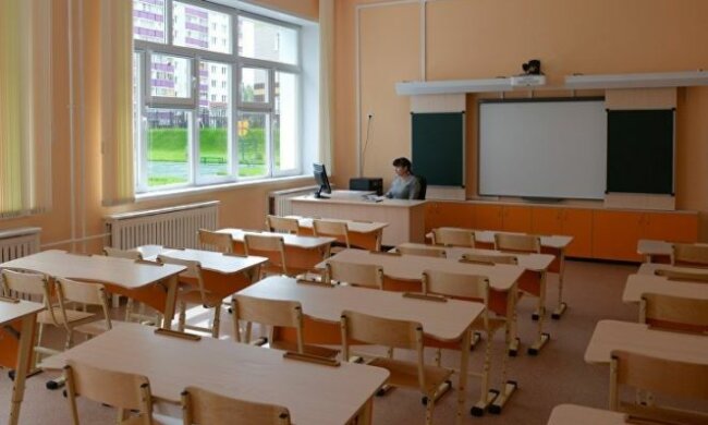 В Киеве закрывают садики и школы: Кличко предупредил родителей