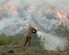 Пожар на свалке у Полтавы. Фото: скриншот Youtube-видео