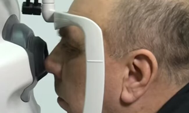 Офтальмологи перечислили опасные симптомы, указывающие на болезнь глаз. Фото: скрин YouTube