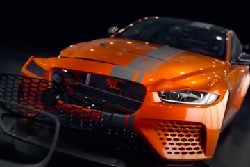 Jaguar XE SV Project. Фото: скриншот YouTube