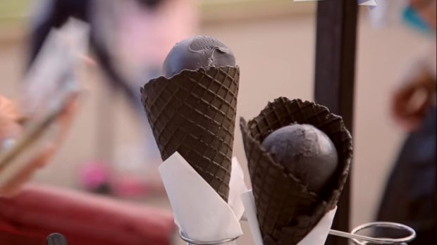 Необычное мороженое создали в Китае. Фото: скриншот YouTube