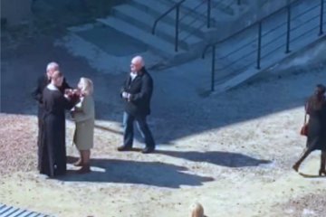 Скандальное причастие. Фото: Скриншот видео