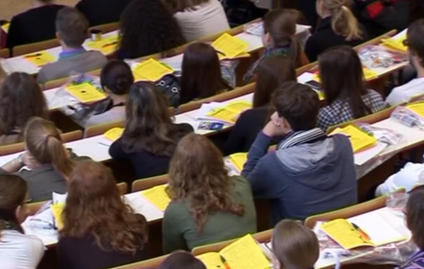 Батькам випускників приготуватись: Рада скасувала ДПА, чи залишиться НМТ