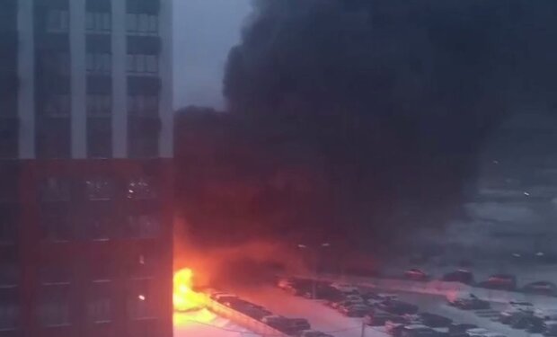 Вогняний ранок на росії: масштабно палає в Москві та дагестані - відео з місця