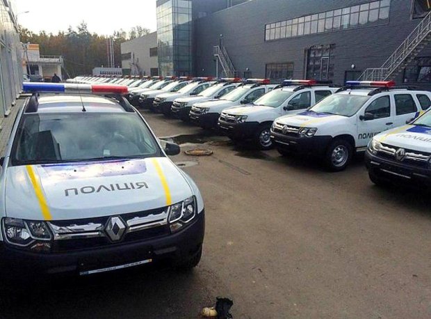 Renault Duster и Opel Astra: 822 новеньких авто закупят для полиции, счет на миллионы