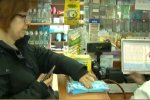 Стало известно, когда в украинских аптеках появятся маски. Фото: скриншот YouTube