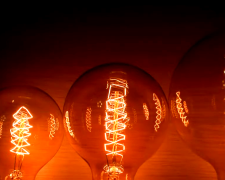 В Укренерго уточнили графіки відключення електрики на вівторок, 4 листопада. Фото: YouTube