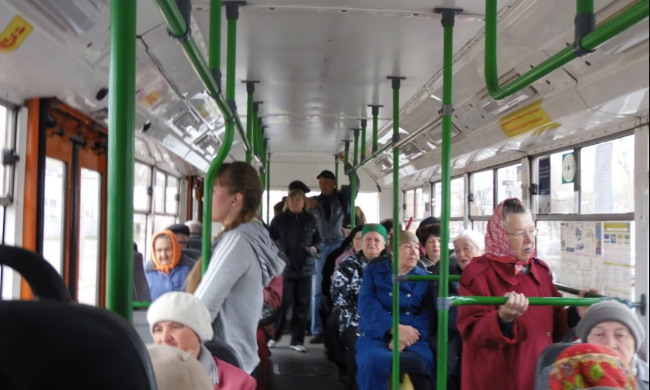 Безкоштовного проїзду більше не буде: пенсіонерів попередили, як тепер користуватися транспортом.