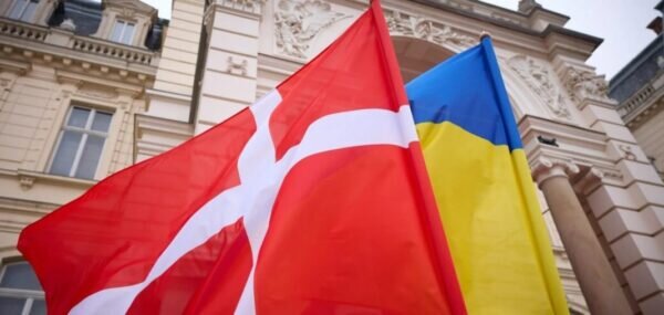 Кристиан Эриксен, полузащитник сборной Дании, во время товарищеского матча против Украины