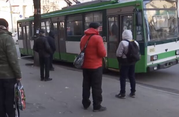 Общественный транспорт в Украине. Фото: YouTube, скрин