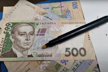 Для ФОПів вводять великі штрафи за готівку - чому. Фото: скріншот YouTube-відео