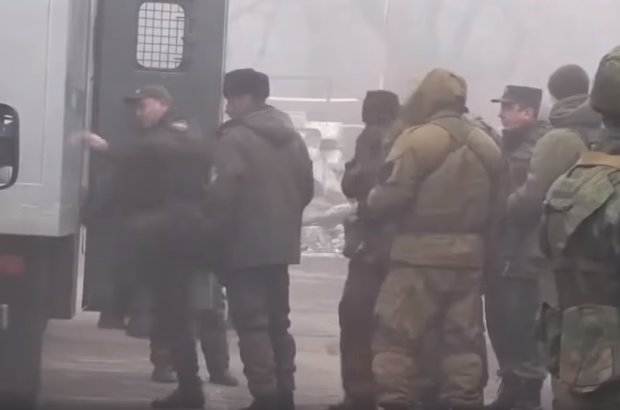 Донбассу отдали уголовных преступников, фото: скриншот с YouTube