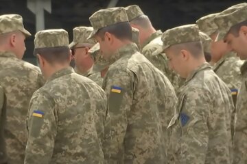 Служба в рядах ВСУ. Фото: скриншот YouTube-видео