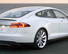 Иск против Tesla: производителя электромобилей обвиняют в гибели человека