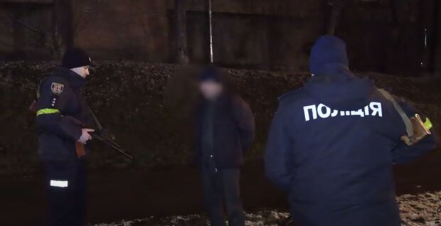 Полиция Украины в комендантский час. Фото: скриншот YouTube-видео