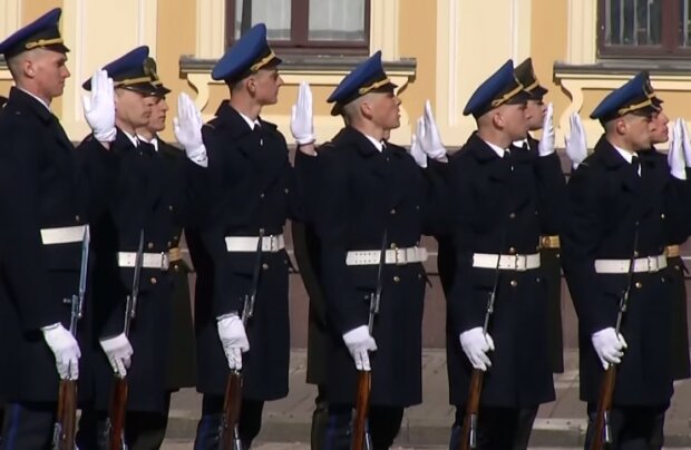 В Украине изменили военные звания. Фото: YouTube, скрин