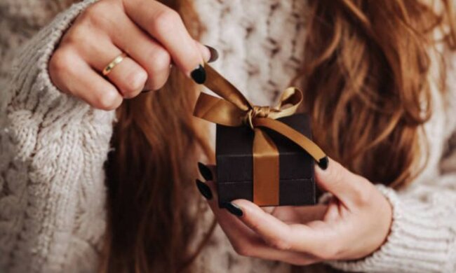 Подарунки, заборона, покарання. Фото: Стіна