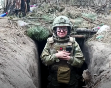 Чоловікам розповіли, як отримати відстрочку від армії завдяки дружині. Фото: YouTube