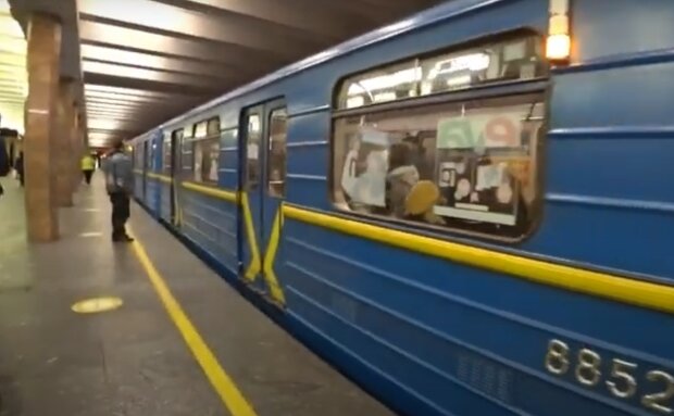 Киевское метро. Фото: скриншот YouTube