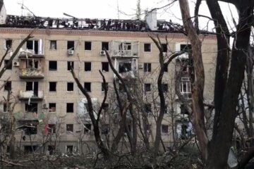 Наслідки ракетної атаки рф по Миколаєву. Фото: скріншот Facebook-відео