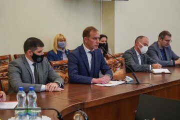 Держекоінспекція відібрала проби ґрунту біля ПрАТ «Рівнеазот», де відбувся викид газів