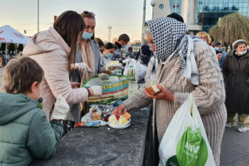 У 15 храмах УПЦ понад 220 нужденних щодня отримують обіди