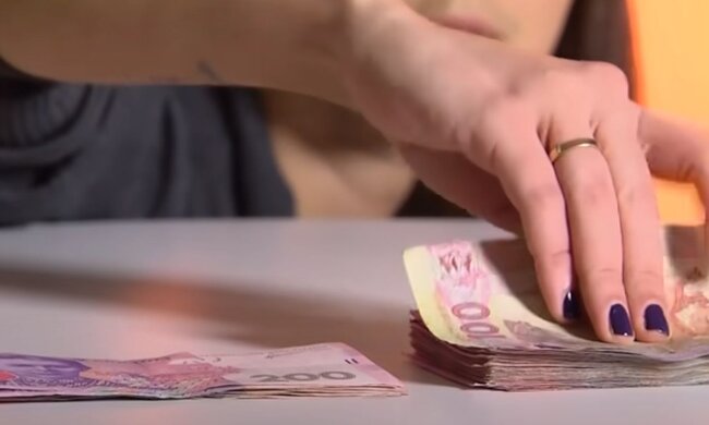 Украинцам рассказали, какой денежный запас нужно иметь. Фото: скриншот YouTube-видео