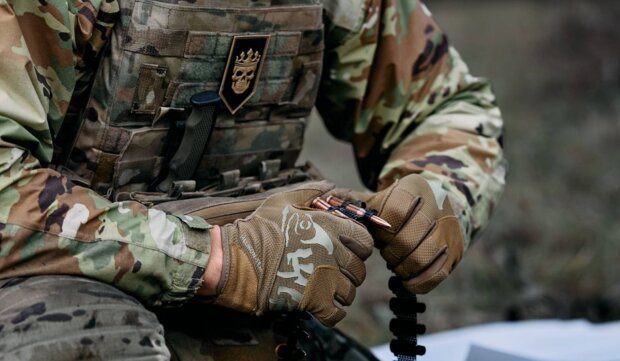 Контрактна військова служба, оновлення контрактів, зарплата. Фото: ілюстративне