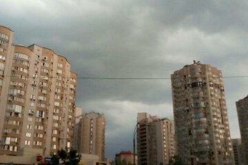 Берегитесь сами и прячьте авто: на Киев надвигается стихия, скоро начнется